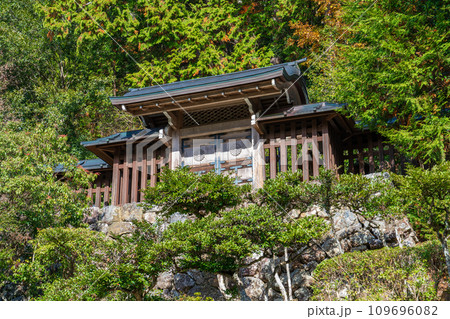 京都市右京区　北朝初代光厳天皇　山国陵　第百二代後花園天皇　後山国陵 109696082