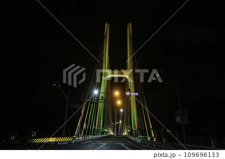 bridge in the night 109696133