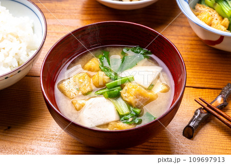 かぶの味噌汁 109697913