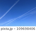 飛行機雲 109698406