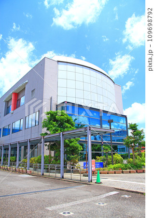 愛知県小牧市、小牧市総合福祉施設の風景 109698792