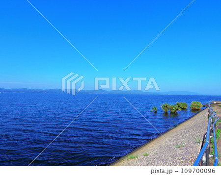 島根県出雲市より望む宍道湖 109700096