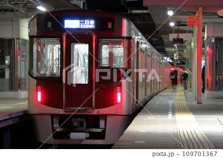 ［T］西鉄天神大牟田線9000形（各停：西鉄天神⇔二日市） 109701367
