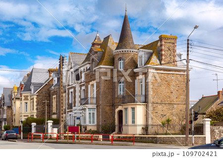 Medieval fortress Saint-Malo, Brittany, France 109702421