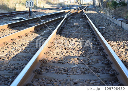 鉄道線路の分岐ポイント 109708480