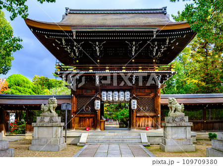 京都、上御霊神社の楼門 京都、上御霊神社の楼門 109709380