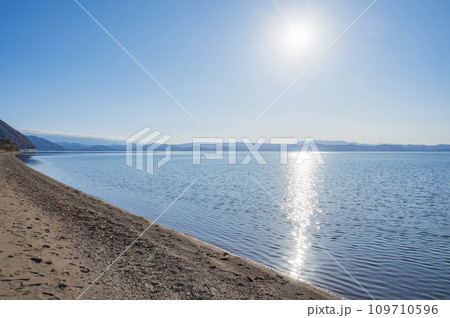 福島　猪苗代湖の志田浜 109710596