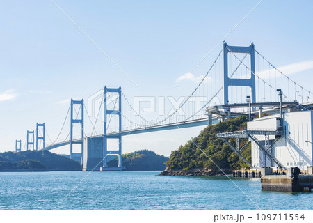 瀬戸内しまなみ海道の来島海峡大橋 瀬戸内しまなみ海道の来島海峡大橋 109711554