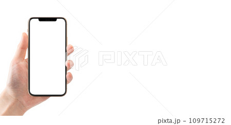 スマートフォンを持つ手とコピースペース(白画面/白背景) スマートフォンを持つ手とコピースペース(白画面/白背景) 109715272