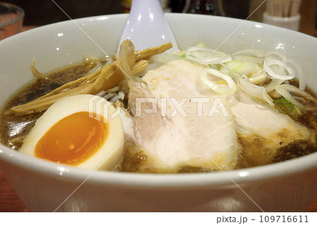 黒ラーメン 109716611