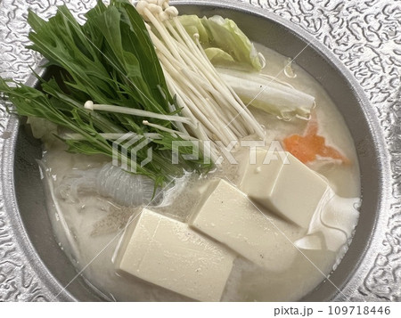温泉宿の豆乳鍋 温泉宿の豆乳鍋 109718446