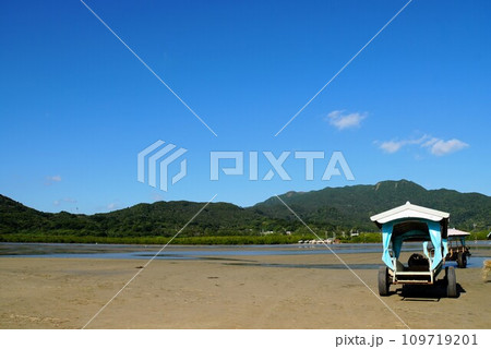 由布島から見る西表島 沖縄 由布島から見る西表島 沖縄 109719201