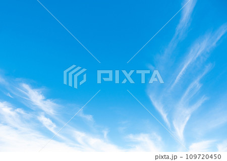 爽やかな青空 109720450