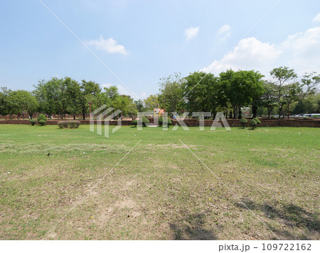 タヤ ワット・プラ・シー・サンペット 5月の晴れの日 タヤ ワット・プラ・シー・サンペット 5月の晴れの日 109722162