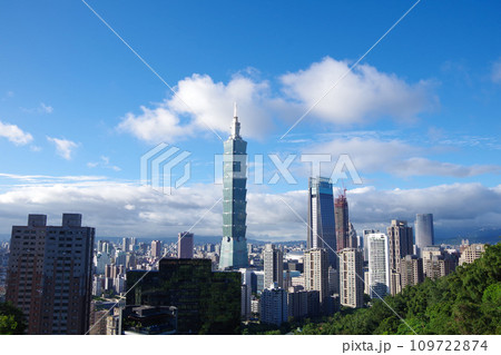 台湾の台北101を望む風景 109722874