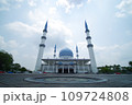 マレーシアのブルーモスク 109724808
