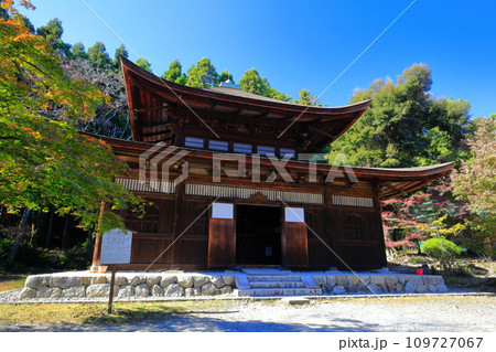 【滋賀県】快晴の三井寺（園城寺）の一切経蔵 109727067