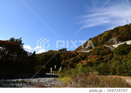 秋の仙岩峠 109728707