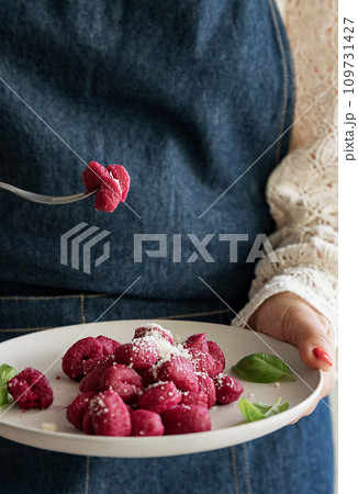 Italian gnocchi beetroot . Italian gnocchi beetroot . 109731427