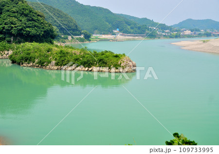 熊野川の御船島 【三重県南牟婁郡紀宝町】 熊野川の御船島 【三重県南牟婁郡紀宝町】 109733995