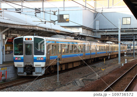 ［JR-M］宇野線／瀬戸大橋線213系電車（岡山⇔児島） 109736572