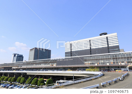 大阪市淀川区　JR新大阪駅の外観 109740675