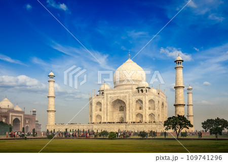 Taj Mahal, Agra, India Taj Mahal, Agra, India 109741296