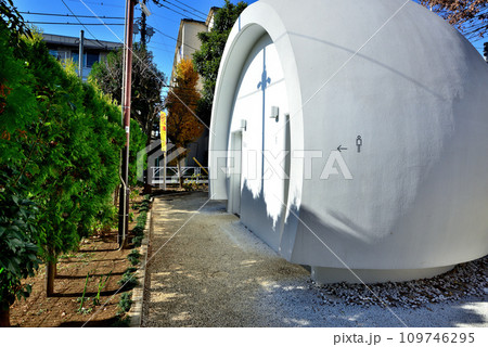 渋谷区　七号通り公園トイレの風景 109746295