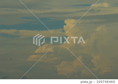 雲のある風景 109746460