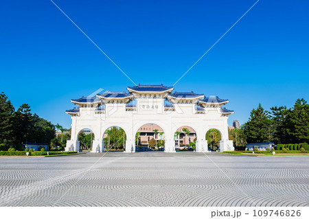 台湾 中正紀念堂 自由広場牌樓 台湾 中正紀念堂 自由広場牌樓 109746826