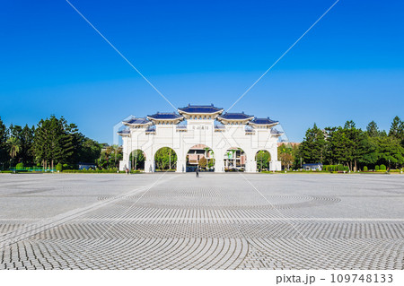 台湾　中正紀念堂　自由広場牌樓 109748133