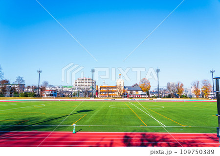 青空の東京フットボールセンター八王子　富士森競技場 109750389