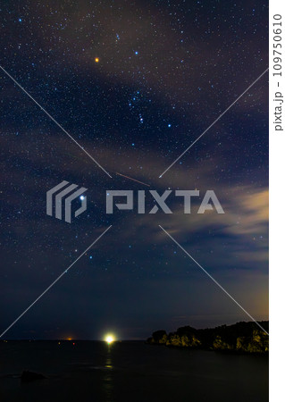 松島から見たふたご座流星群 109750610