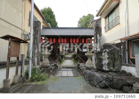 レトロな町並みが残る愛媛県内子町@八幡神社 レトロな町並みが残る愛媛県内子町@八幡神社 109751660