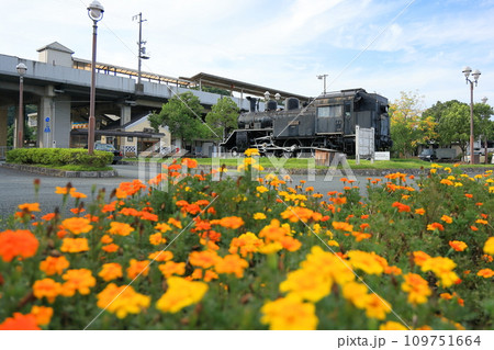 レトロな町並みが残る愛媛県内子町@内子駅 レトロな町並みが残る愛媛県内子町@内子駅 109751664