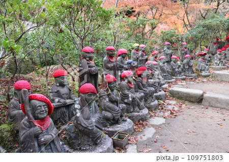 世界遺産弥山の麓に佇む大聖院 五百羅漢 宮島 広島県 世界遺産弥山の麓に佇む大聖院 五百羅漢 宮島 広島県 109751803