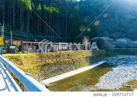 日向神の千本桜の周辺風景(杣の郷) 日向ダム(八女市矢部村) 日向神の千本桜の周辺風景(杣の郷) 日向ダム(八女市矢部村) 109753717