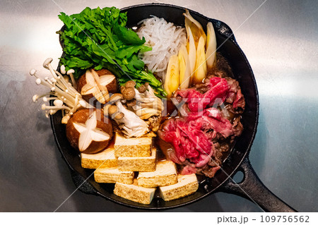 スキレットのすき焼き スキレットのすき焼き 109756562