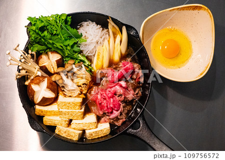 スキレットのすき焼き スキレットのすき焼き 109756572