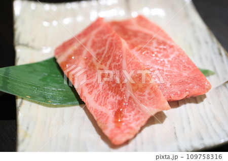薩摩牛　特上カルビ焼肉 109758316