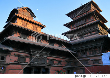 カトマンズのダンバール広場にある旧王宮の中心『ナサル・チョーク』 109758432