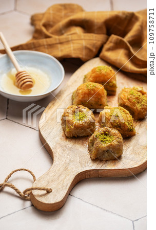 Turkish traditional baklava 109758711
