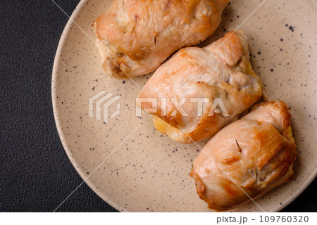 Delicious fresh meat roll made from chicken fillet, mushrooms, spices and herbs 109760320