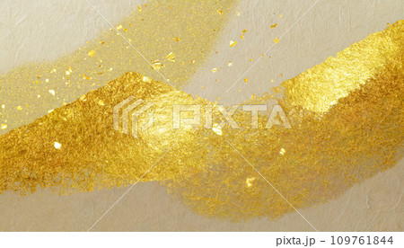 和紙に輝く金箔が貼られた背景デザイン（AI生成画像） 109761844
