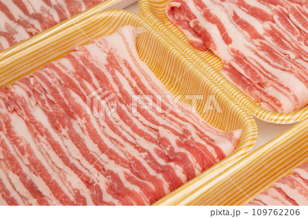 豚バラ肉（スライス） 109762206