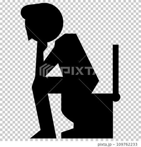 トイレで考える男性 109762233