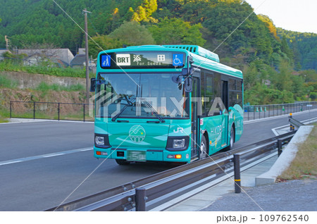 福岡県添田町の日田彦山線BRTひこぼしラインのバス 福岡県添田町の日田彦山線BRTひこぼしラインのバス 109762540