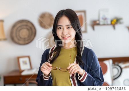 めがね女子 めがね女子 109763888