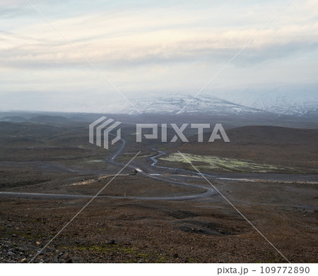 Autumn mountain views along the Kjolur Highland Road F35, Iceland, Europe. Autumn snowstorm beginning. 109772890