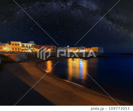Starry night above Gallipoli, province of Lecce, Puglia, southern Italy. View from walls of Angevine-Aragonese medieval Castle fortress. Starry night above Gallipoli, province of Lecce, Puglia, southern Italy. View from walls of Angevine-Aragonese medieval Castle fortress. 109773053